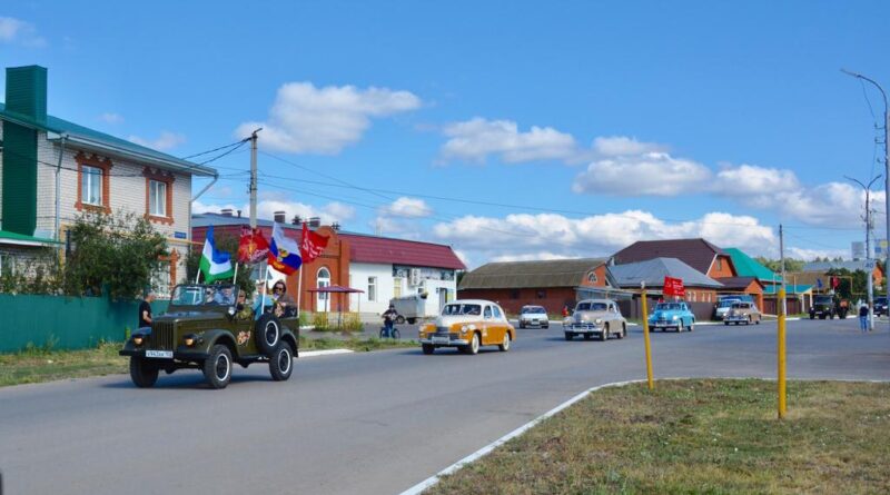 В Краснокамском районе встретили патриотический автопробег