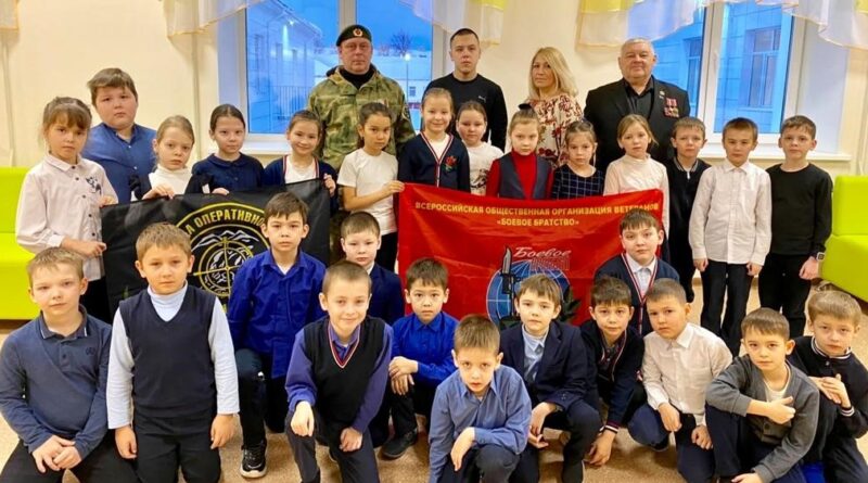 Ветераны Давлекановского района провели урок мужества «На страже Отечества»
