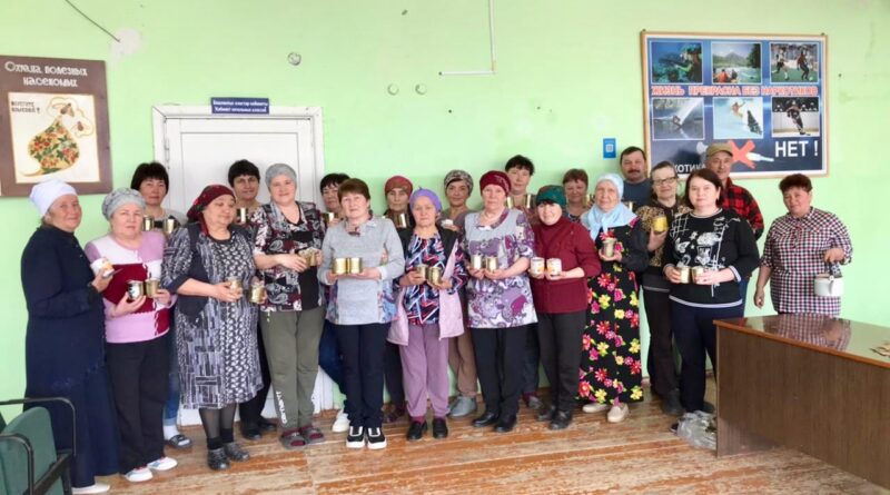 Волонтёры села Тангатарово изготовили окопные свечи для земляков-военнослужащих